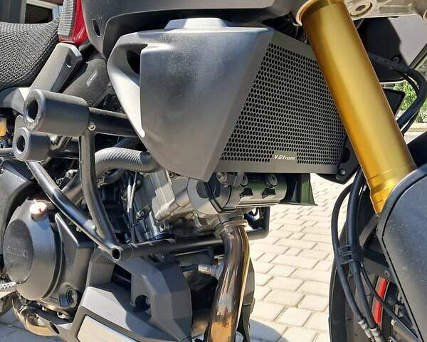 Красный Сузуки V-Strom 1000, объемом двигателя 1 л и пробегом 40 тыс. км за 9500 $, фото 7 на Automoto.ua