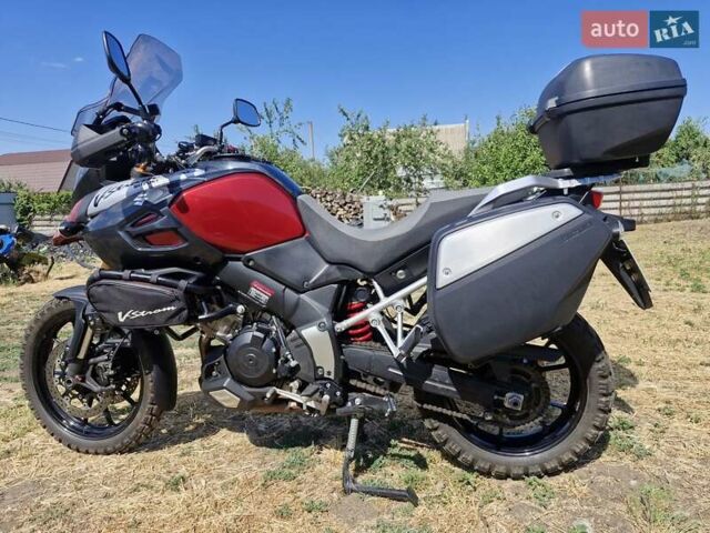 Красный Сузуки V-Strom 1000, объемом двигателя 0 л и пробегом 21 тыс. км за 7800 $, фото 7 на Automoto.ua