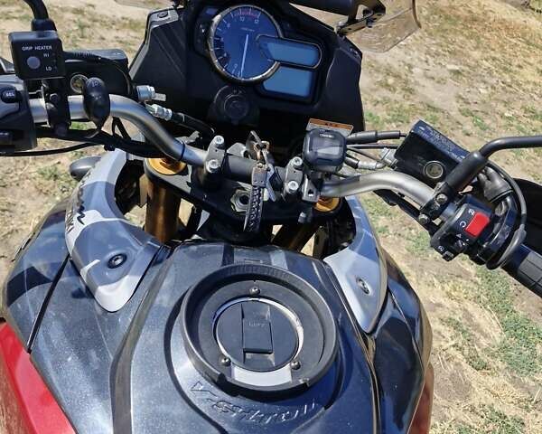 Красный Сузуки V-Strom 1000, объемом двигателя 0 л и пробегом 21 тыс. км за 7800 $, фото 6 на Automoto.ua