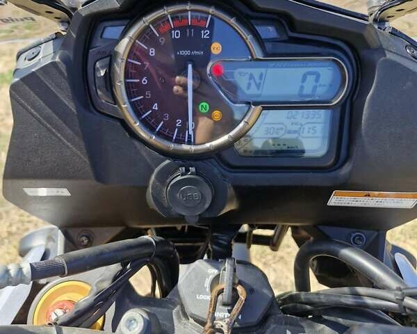 Красный Сузуки V-Strom 1000, объемом двигателя 0 л и пробегом 21 тыс. км за 7800 $, фото 4 на Automoto.ua