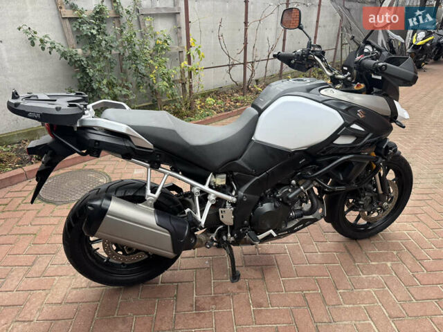 Сузуки V-Strom 1000, объемом двигателя 0 л и пробегом 20 тыс. км за 8500 $, фото 2 на Automoto.ua