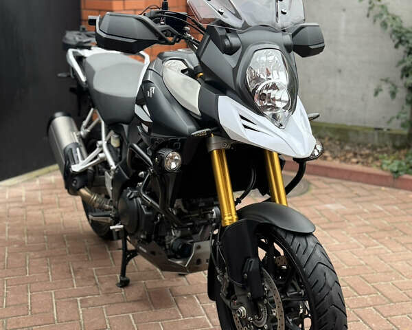 Сузуки V-Strom 1000, объемом двигателя 0 л и пробегом 20 тыс. км за 8500 $, фото 6 на Automoto.ua