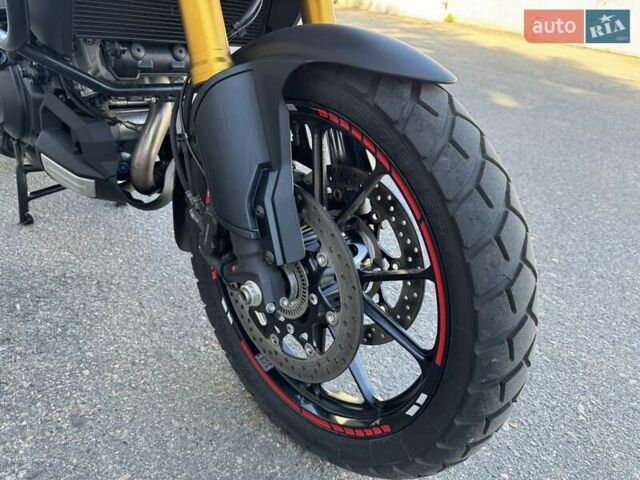 Сузуки V-Strom 1000, объемом двигателя 0 л и пробегом 14 тыс. км за 9300 $, фото 11 на Automoto.ua