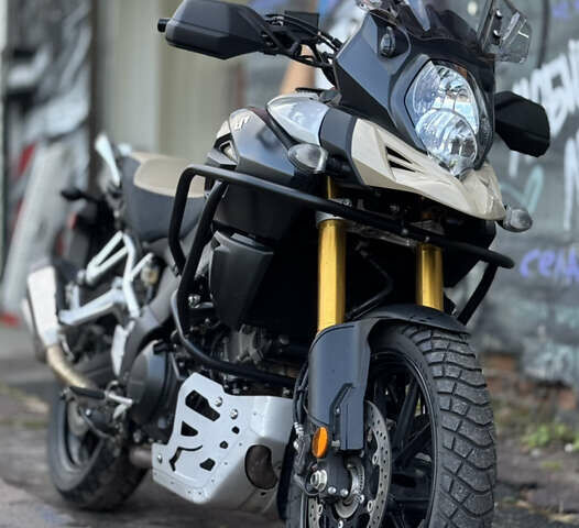 Сузуки V-Strom 1000, объемом двигателя 0 л и пробегом 13 тыс. км за 10000 $, фото 1 на Automoto.ua