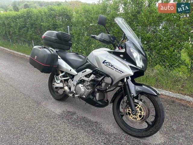 Серый Сузуки V-Strom 1000, объемом двигателя 1 л и пробегом 60 тыс. км за 5200 $, фото 3 на Automoto.ua
