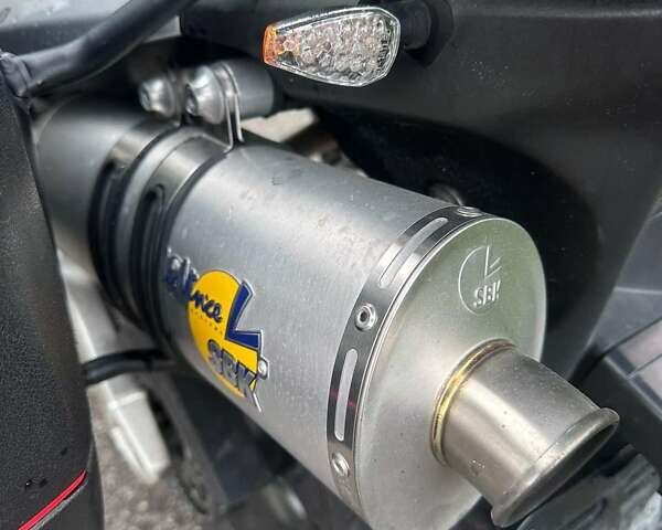 Серый Сузуки V-Strom 1000, объемом двигателя 1 л и пробегом 60 тыс. км за 5200 $, фото 7 на Automoto.ua