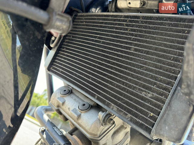 Синий Сузуки V-Strom 1000, объемом двигателя 1 л и пробегом 50 тыс. км за 5999 $, фото 12 на Automoto.ua