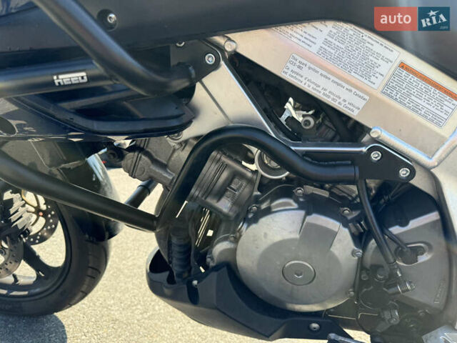 Синий Сузуки V-Strom 1000, объемом двигателя 1 л и пробегом 50 тыс. км за 5999 $, фото 11 на Automoto.ua