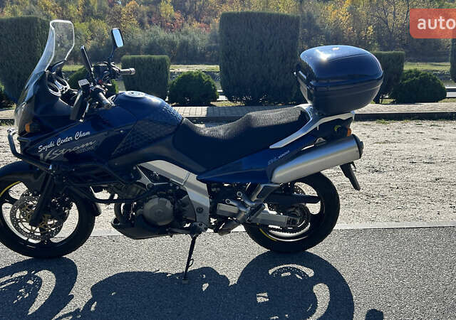 Синий Сузуки V-Strom 1000, объемом двигателя 1 л и пробегом 48 тыс. км за 4900 $, фото 3 на Automoto.ua