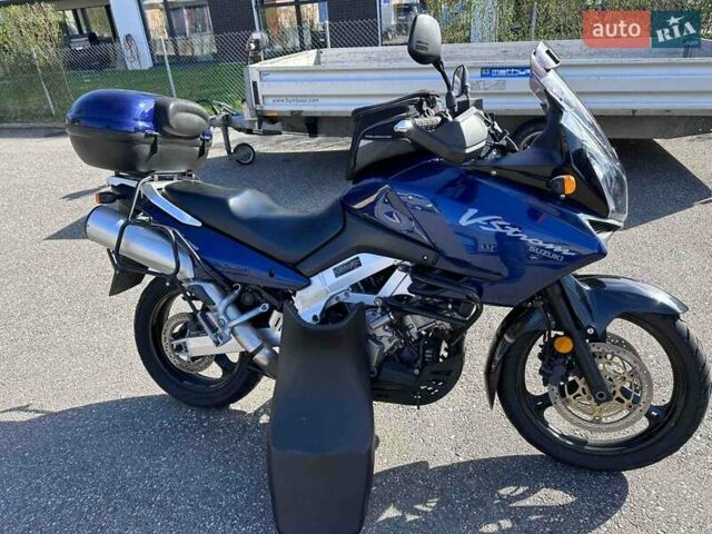 Синий Сузуки V-Strom 1000, объемом двигателя 1 л и пробегом 63 тыс. км за 5000 $, фото 2 на Automoto.ua