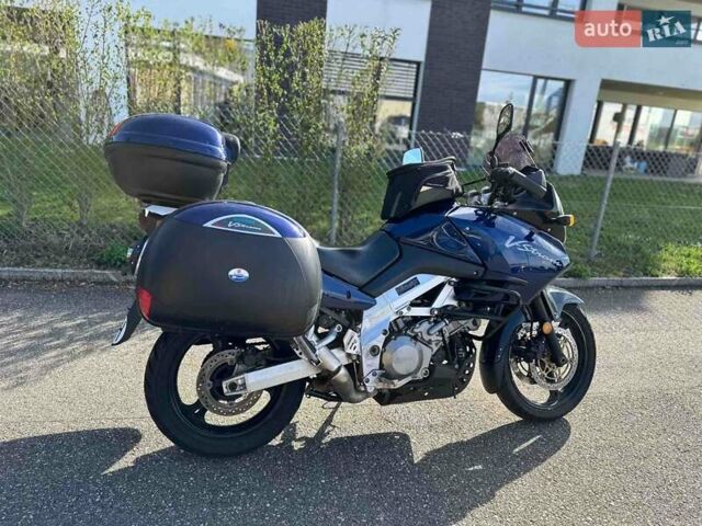 Синий Сузуки V-Strom 1000, объемом двигателя 1 л и пробегом 63 тыс. км за 5000 $, фото 4 на Automoto.ua
