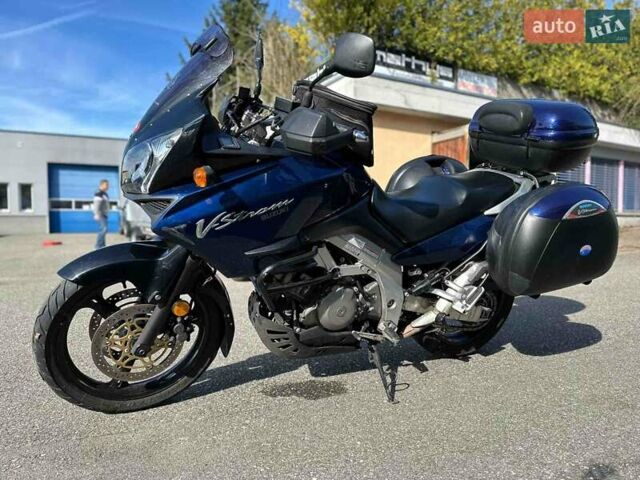 Синий Сузуки V-Strom 1000, объемом двигателя 1 л и пробегом 63 тыс. км за 5000 $, фото 1 на Automoto.ua