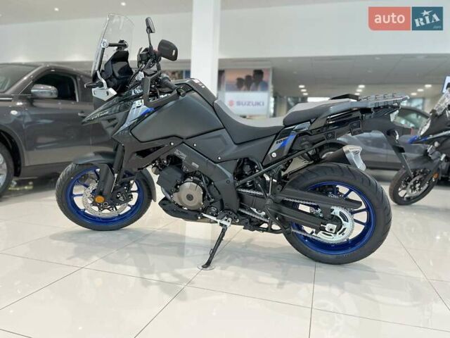 Черный Сузуки V-Strom 1050, объемом двигателя 0 л и пробегом 1 тыс. км за 14858 $, фото 3 на Automoto.ua