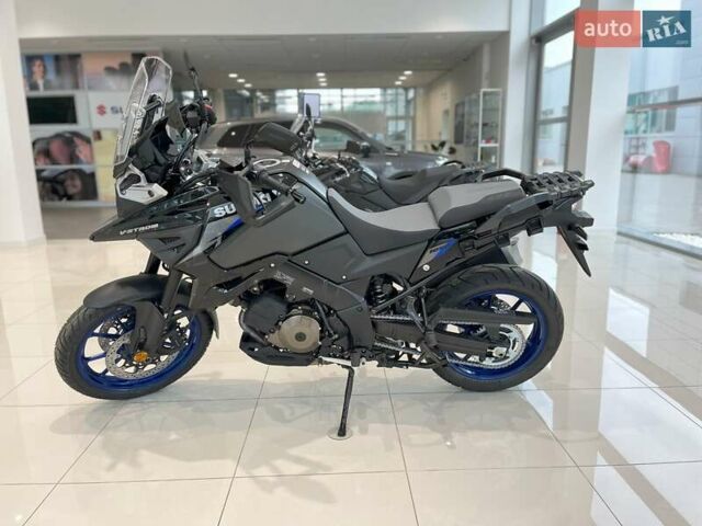 Черный Сузуки V-Strom 1050, объемом двигателя 0 л и пробегом 1 тыс. км за 14858 $, фото 2 на Automoto.ua