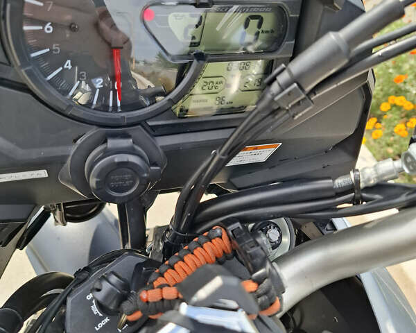 Жовтий Сузукі V-Strom 1050 DE, об'ємом двигуна 0 л та пробігом 30 тис. км за 11990 $, фото 9 на Automoto.ua