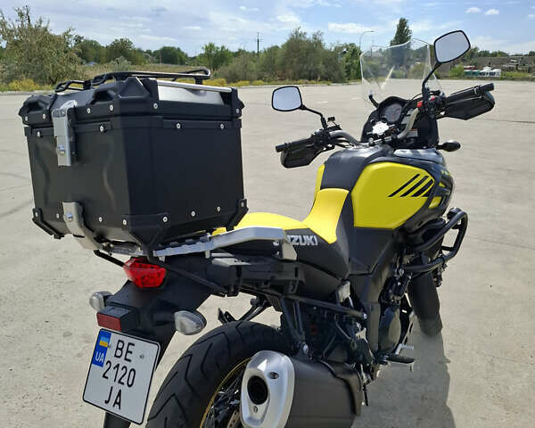 Жовтий Сузукі V-Strom 1050 DE, об'ємом двигуна 0 л та пробігом 30 тис. км за 11990 $, фото 4 на Automoto.ua