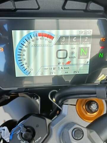 Желтый Сузуки V-Strom 1050 DE, объемом двигателя 1 л и пробегом 1 тыс. км за 15324 $, фото 10 на Automoto.ua