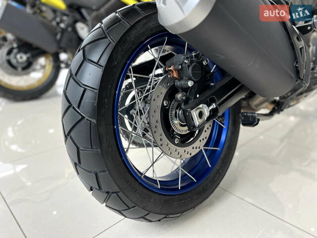 Сузуки V-Strom 1050 DE 2024 в Хмельницком на Automoto.ua Синий Сузуки V-Strom 1050 DE, объемом двигателя 0 л и пробегом 1 тыс. км за 15441 $, фото 12 на Automoto.ua