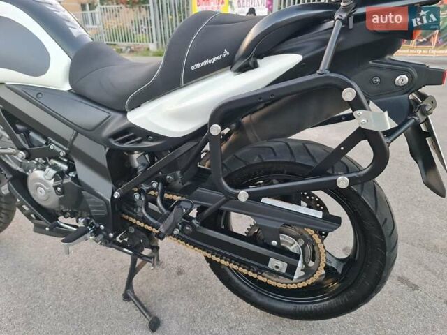 Білий Сузукі V-Strom 650, об'ємом двигуна 0.65 л та пробігом 31 тис. км за 6950 $, фото 30 на Automoto.ua
