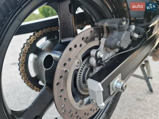 Білий Сузукі V-Strom 650, об'ємом двигуна 0.65 л та пробігом 31 тис. км за 6950 $, фото 25 на Automoto.ua