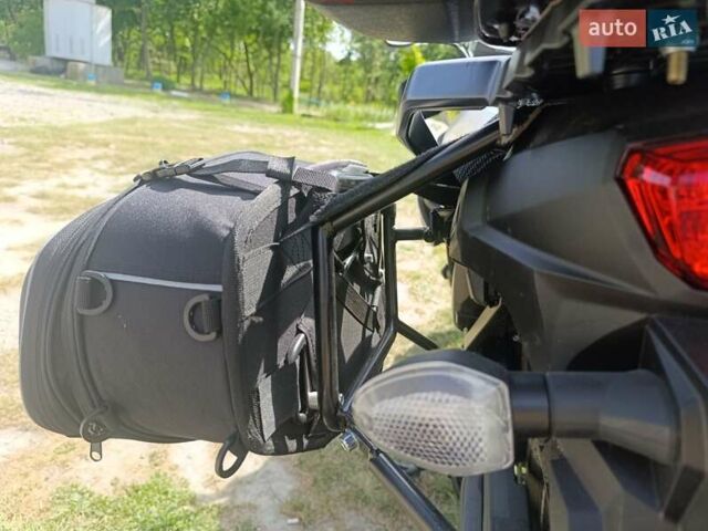 Белый Сузуки V-Strom 650, объемом двигателя 0.65 л и пробегом 5 тыс. км за 9000 $, фото 5 на Automoto.ua