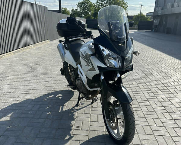 Білий Сузукі V-Strom 650, об'ємом двигуна 0.65 л та пробігом 57 тис. км за 5200 $, фото 8 на Automoto.ua