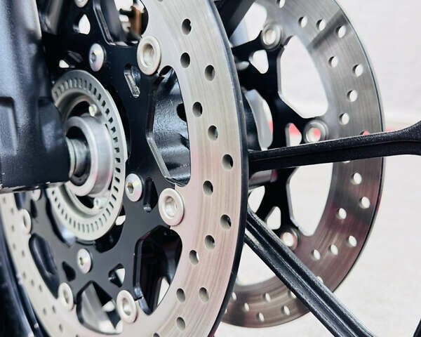 Білий Сузукі V-Strom 650, об'ємом двигуна 0.65 л та пробігом 30 тис. км за 8500 $, фото 9 на Automoto.ua
