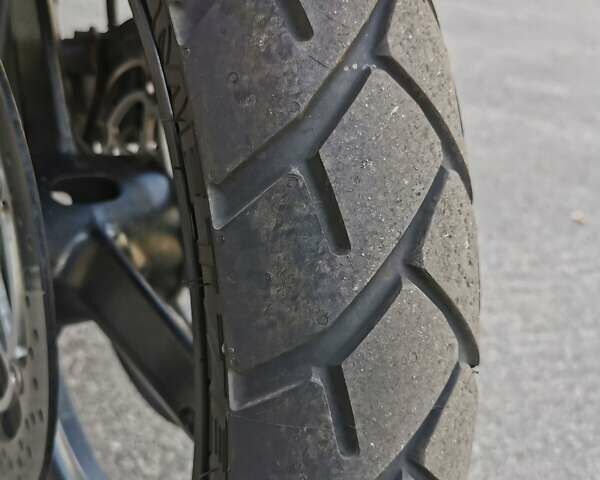 Черный Сузуки V-Strom 650, объемом двигателя 0.65 л и пробегом 33 тыс. км за 5500 $, фото 12 на Automoto.ua