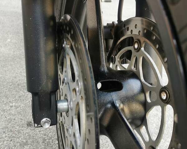 Черный Сузуки V-Strom 650, объемом двигателя 0.65 л и пробегом 33 тыс. км за 5500 $, фото 11 на Automoto.ua