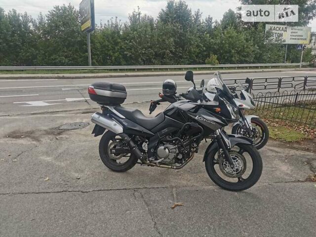Черный Сузуки V-Strom 650, объемом двигателя 0.65 л и пробегом 33 тыс. км за 5500 $, фото 3 на Automoto.ua