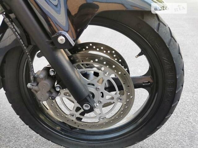 Черный Сузуки V-Strom 650, объемом двигателя 0.65 л и пробегом 33 тыс. км за 5500 $, фото 10 на Automoto.ua