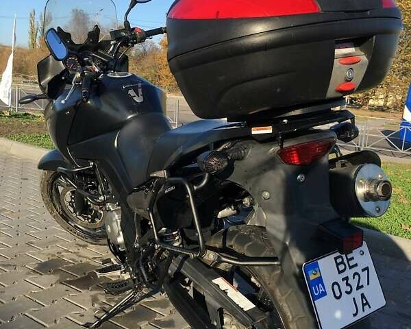 Черный Сузуки V-Strom 650, объемом двигателя 0.65 л и пробегом 53 тыс. км за 5000 $, фото 5 на Automoto.ua