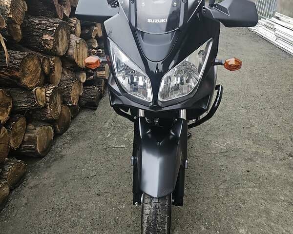 Чорний Сузукі V-Strom 650, об'ємом двигуна 0 л та пробігом 36 тис. км за 5300 $, фото 2 на Automoto.ua