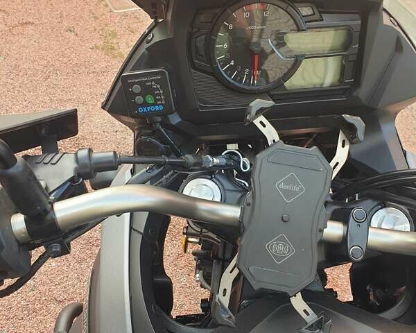 Черный Сузуки V-Strom 650, объемом двигателя 0 л и пробегом 6 тыс. км за 11000 $, фото 9 на Automoto.ua