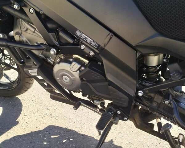Черный Сузуки V-Strom 650, объемом двигателя 0.65 л и пробегом 31 тыс. км за 8300 $, фото 9 на Automoto.ua
