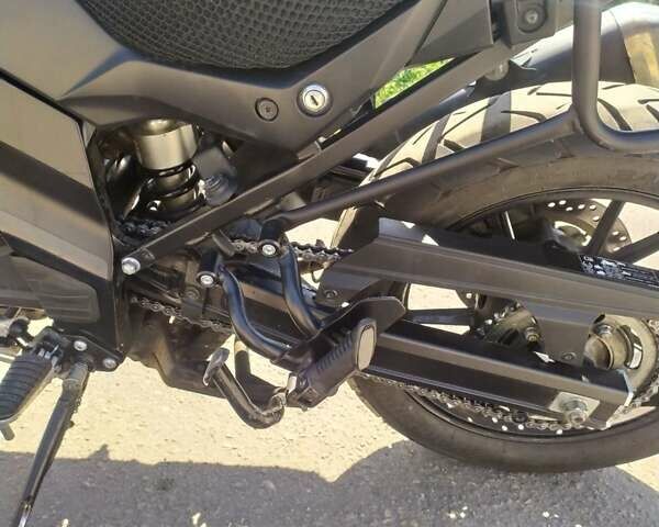 Черный Сузуки V-Strom 650, объемом двигателя 0.65 л и пробегом 31 тыс. км за 8300 $, фото 8 на Automoto.ua
