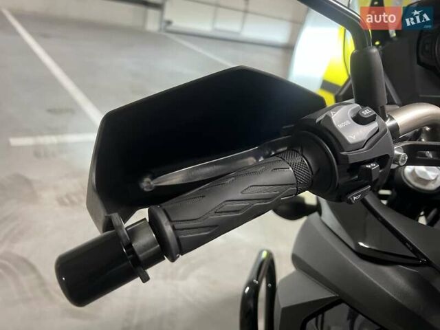 Черный Сузуки V-Strom 650, объемом двигателя 0.65 л и пробегом 5 тыс. км за 9900 $, фото 11 на Automoto.ua