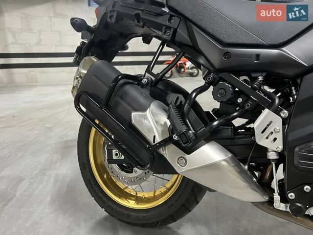 Черный Сузуки V-Strom 650, объемом двигателя 0.65 л и пробегом 5 тыс. км за 9900 $, фото 3 на Automoto.ua
