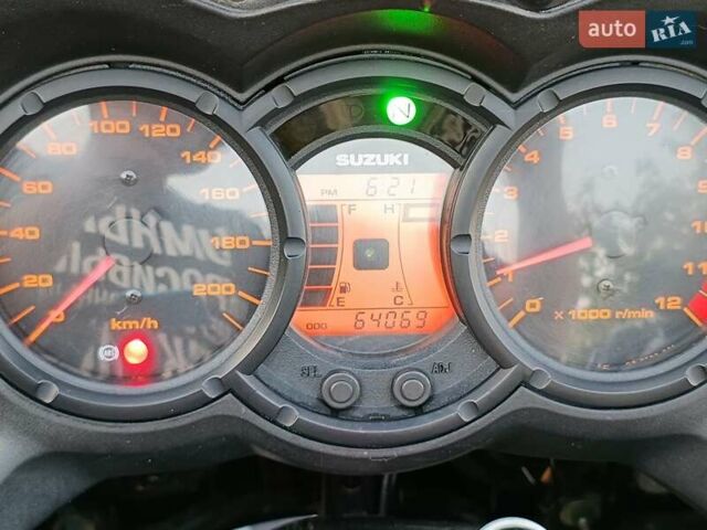 Чорний Сузукі V-Strom 650, об'ємом двигуна 0.65 л та пробігом 64 тис. км за 4400 $, фото 11 на Automoto.ua