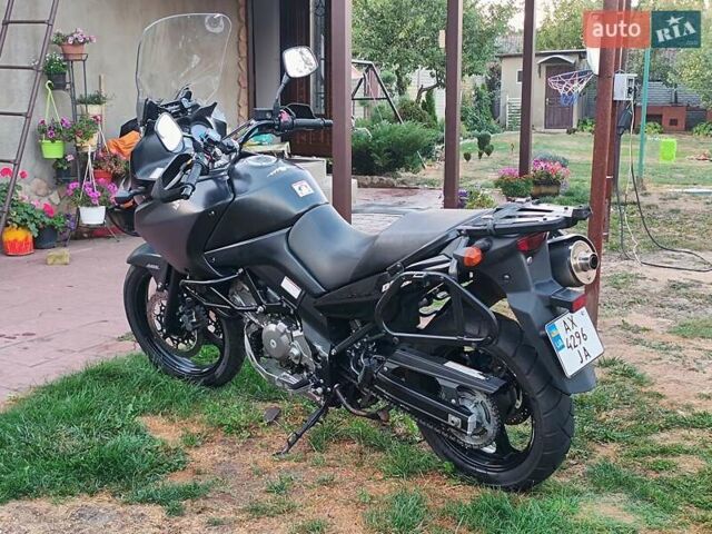 Чорний Сузукі V-Strom 650, об'ємом двигуна 0.65 л та пробігом 64 тис. км за 4400 $, фото 3 на Automoto.ua