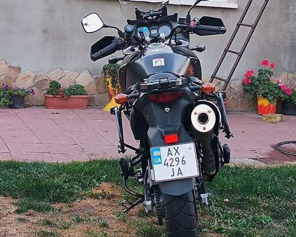 Чорний Сузукі V-Strom 650, об'ємом двигуна 0.65 л та пробігом 64 тис. км за 4400 $, фото 2 на Automoto.ua