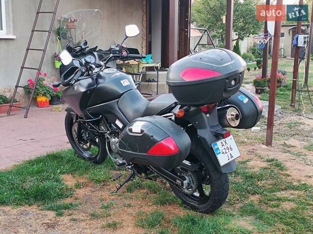 Чорний Сузукі V-Strom 650, об'ємом двигуна 0.65 л та пробігом 64 тис. км за 4400 $, фото 9 на Automoto.ua