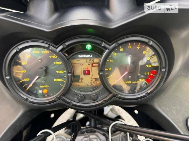 Чорний Сузукі V-Strom 650, об'ємом двигуна 0.65 л та пробігом 42 тис. км за 5399 $, фото 18 на Automoto.ua