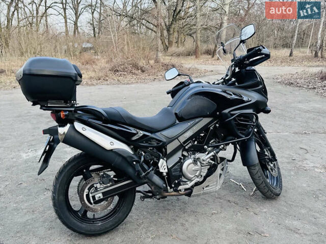 Черный Сузуки V-Strom 650, объемом двигателя 0.65 л и пробегом 40 тыс. км за 6700 $, фото 2 на Automoto.ua