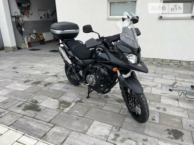 Черный Сузуки V-Strom 650, объемом двигателя 0 л и пробегом 6 тыс. км за 7887 $, фото 5 на Automoto.ua