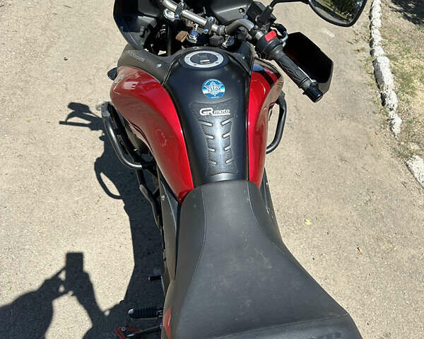Красный Сузуки V-Strom 650, объемом двигателя 0.65 л и пробегом 28 тыс. км за 6850 $, фото 21 на Automoto.ua