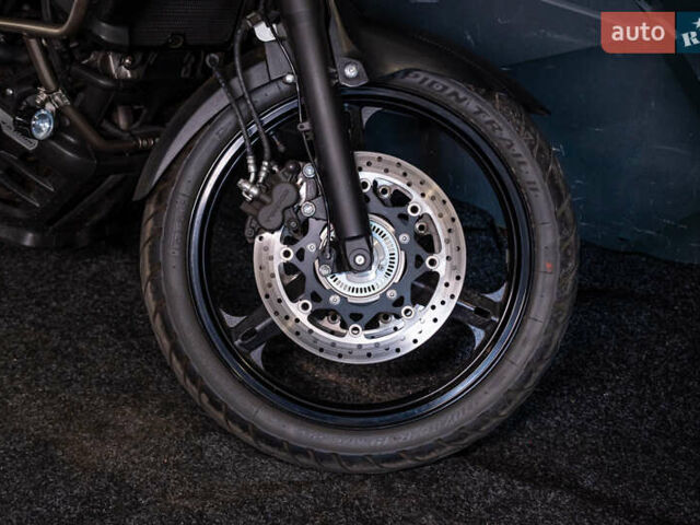 Красный Сузуки V-Strom 650, объемом двигателя 0.65 л и пробегом 11 тыс. км за 7700 $, фото 8 на Automoto.ua