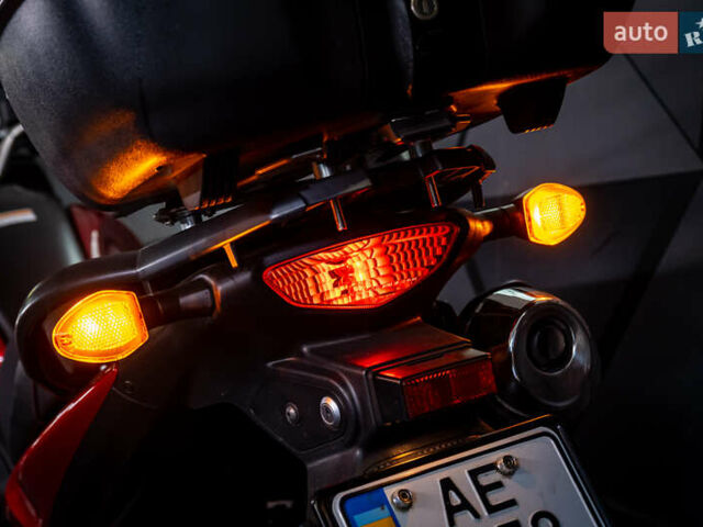 Красный Сузуки V-Strom 650, объемом двигателя 0.65 л и пробегом 11 тыс. км за 7700 $, фото 16 на Automoto.ua