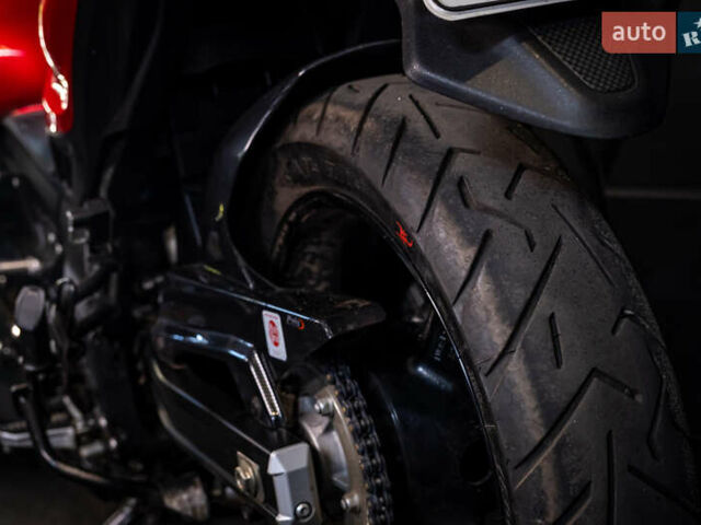 Красный Сузуки V-Strom 650, объемом двигателя 0.65 л и пробегом 11 тыс. км за 7700 $, фото 22 на Automoto.ua