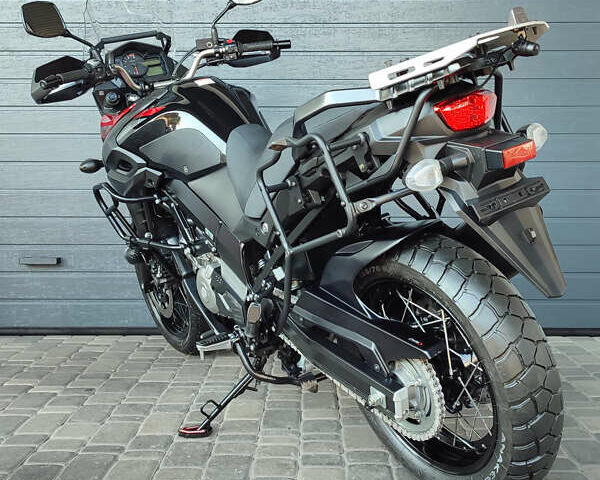 Красный Сузуки V-Strom 650, объемом двигателя 0.65 л и пробегом 23 тыс. км за 9500 $, фото 4 на Automoto.ua